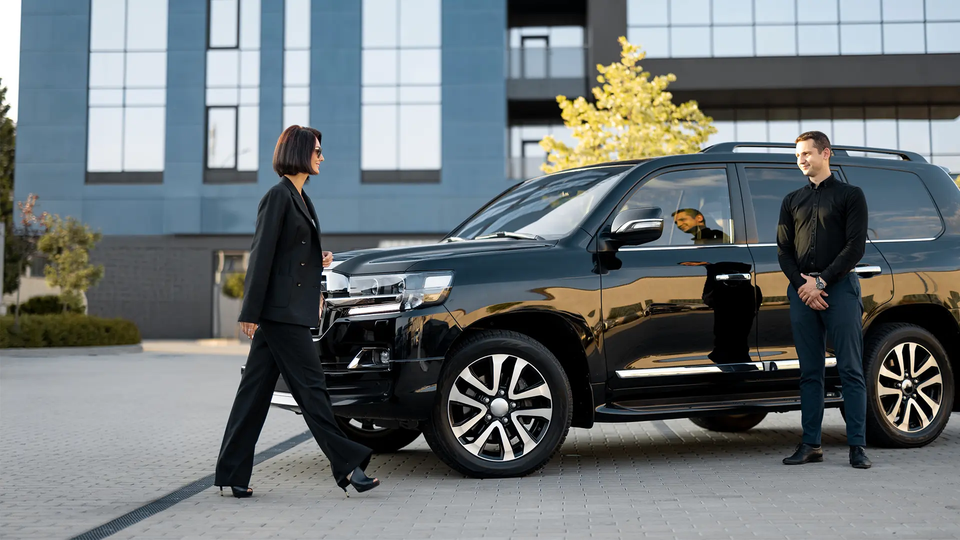 Chauffeur car for airport transfers