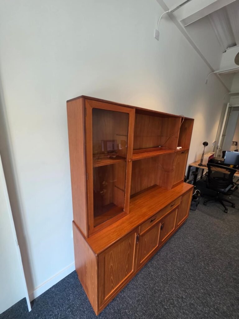 Drop-off: dresser move by Kruze, Leeds LS20