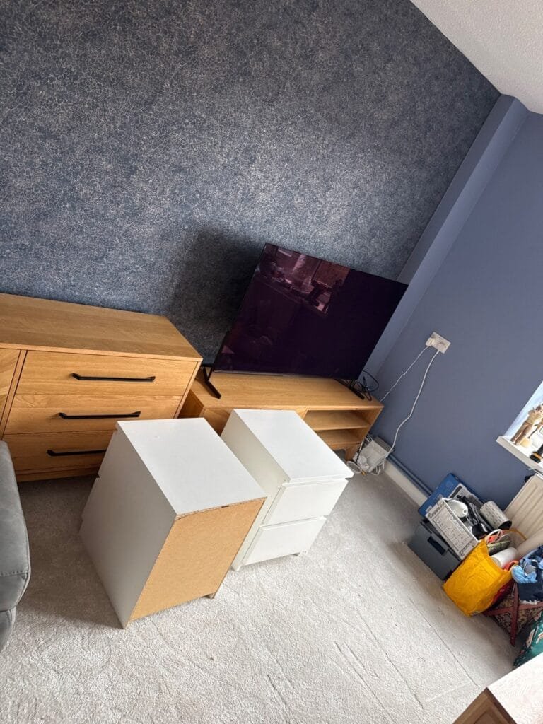 Drop-off: moving out by Kruze, Leeds LS15